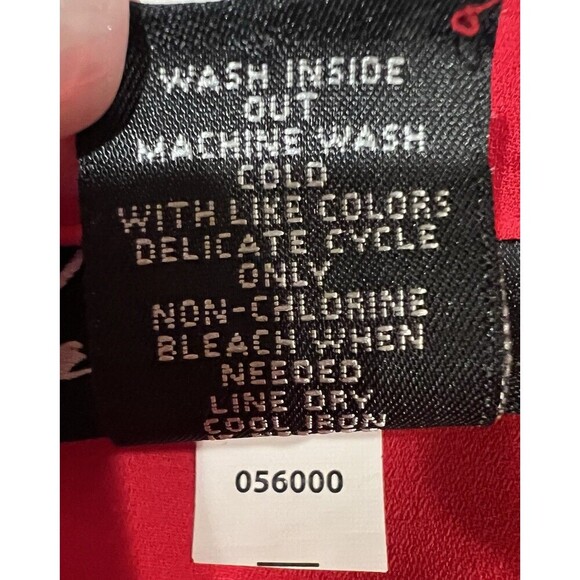 Lane Bryant Women's Red Sequin Accent 100% Polyester Sheer Blouse - Size 18/20 - Picture 6 of 6